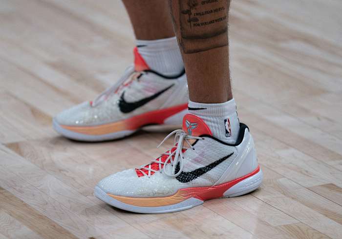 New Orleans Pelicans center Jaxson Hayes wears the Nike Kobe 6 Protro sneakers against the Toronto Raptors on January 9, 2022.